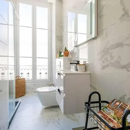 Elegant T2 Renove 4 Pers, Centre Nice, Climatise Nice